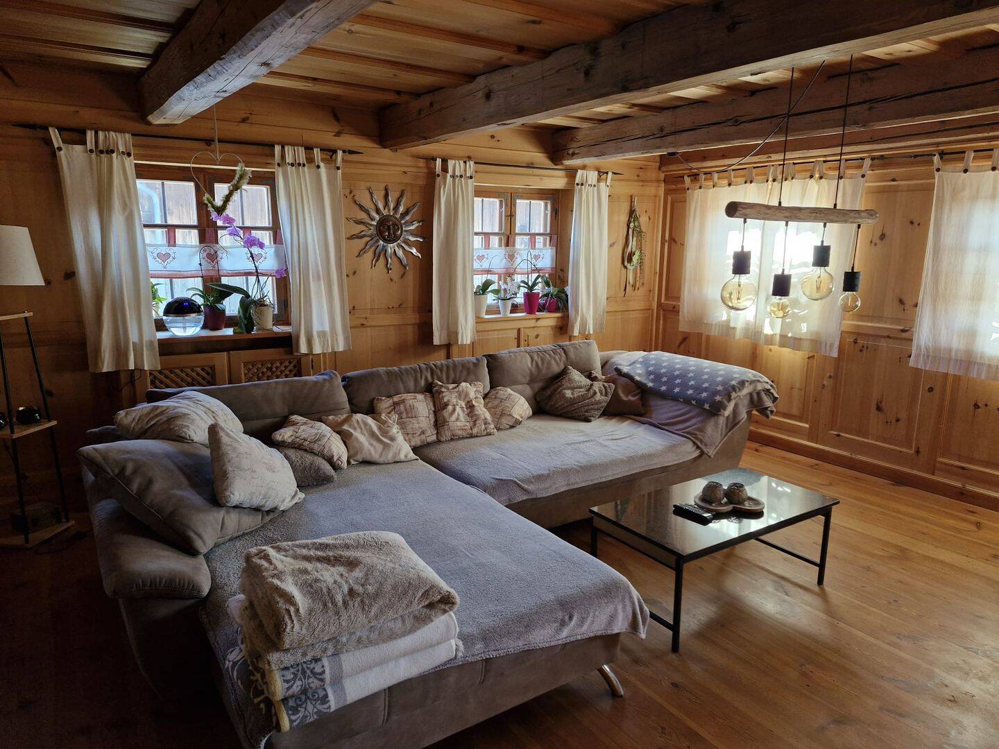 Wohnen und Arbeiten in stilvollem Bauernhaus, 94486 Osterhofen