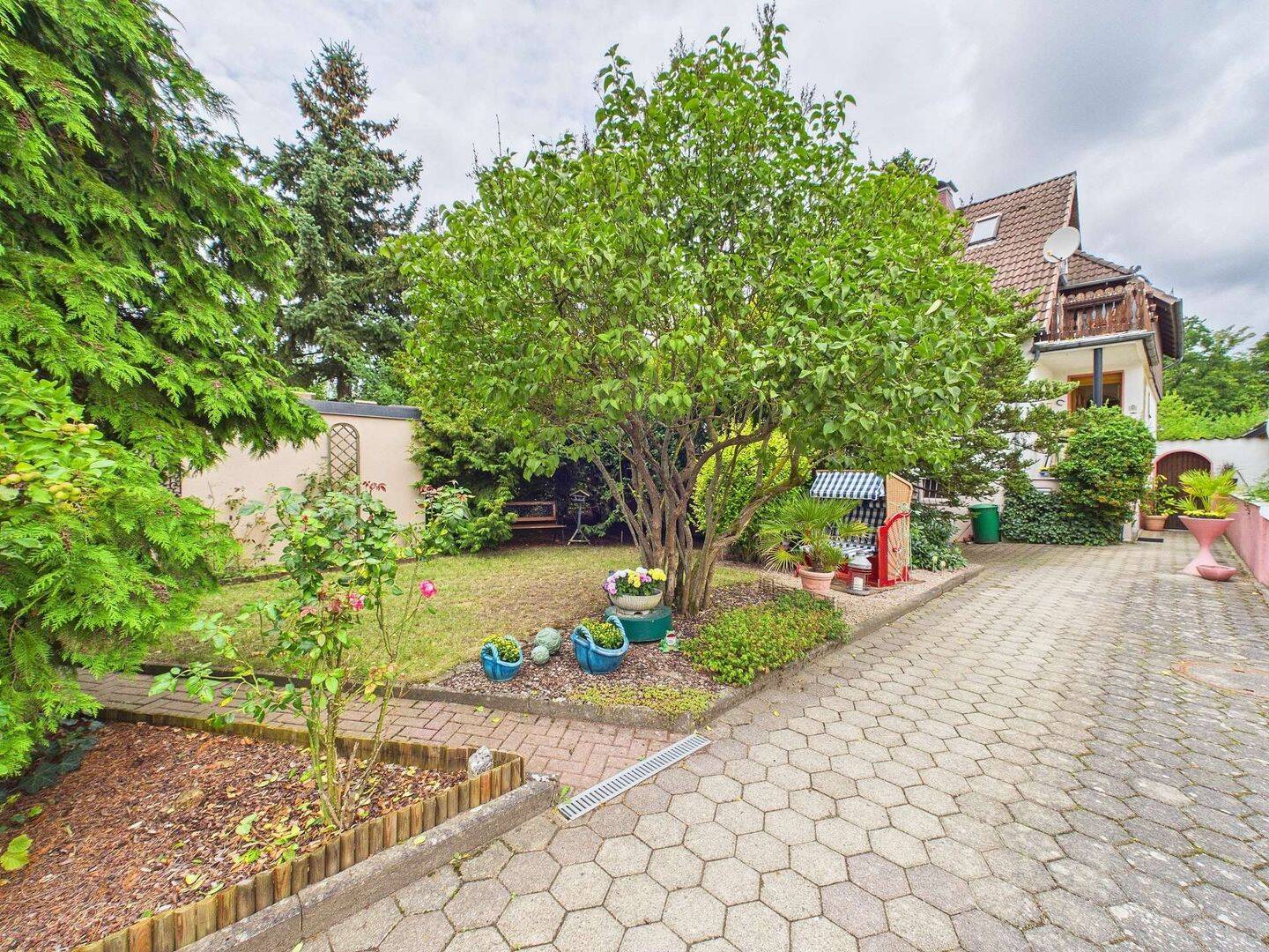 Ruhige Sackgassenlage: Großzügiges Einfamilienhaus in Braunschweig mit weitläufigem Garten, 38126 Braunschweig (Braunschweig Lindenbergsiedlung Mascherode Rautheim Südstadt)