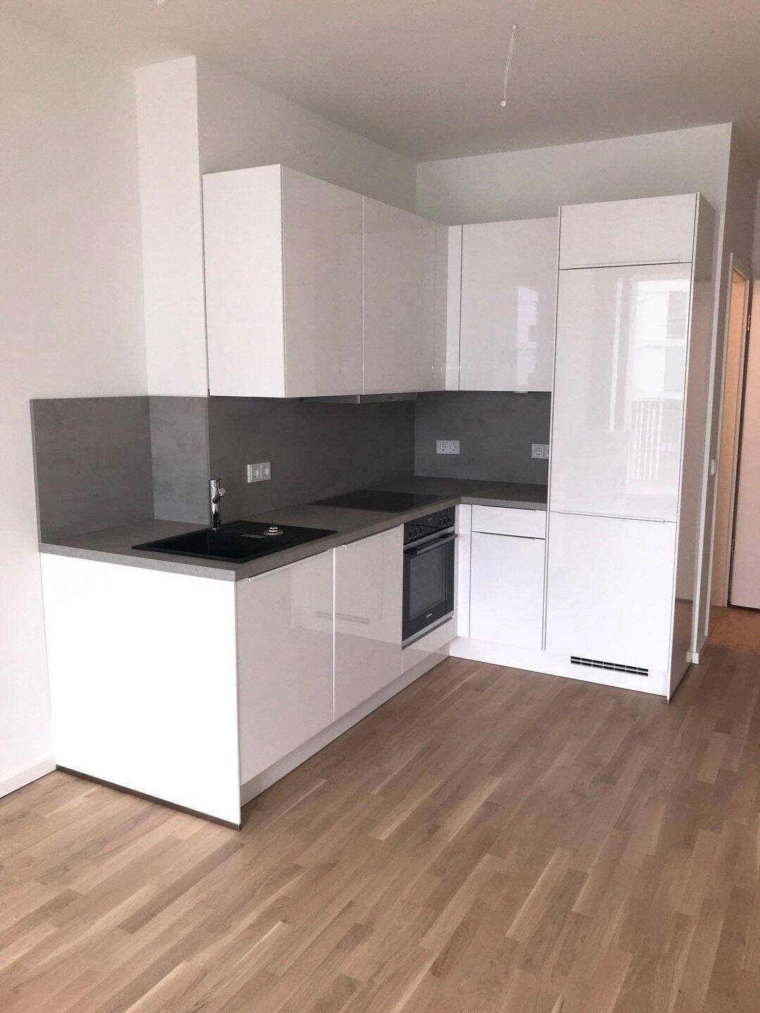 Wunderschöne * 2 Zimmer Wohnung * Einbauküche * Balkon * Süd-/Westausrichtung * Frei ab 01.11.2026, 10407 Berlin (Pankow Kleingartenanlage Grönland Kleingartenanlage Neues Heim Kleingartenanlage Volkspark Prenzlauer Berg Prenzlauer Berg)