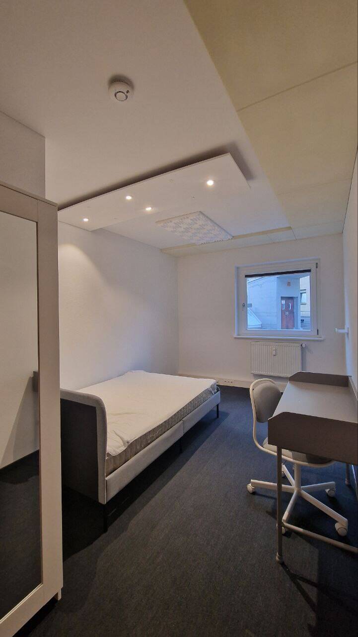 Gepflegtes WG-Zimmer in einer Frauen-WG in der Pforzheimer Innenstadt, 75175 Pforzheim