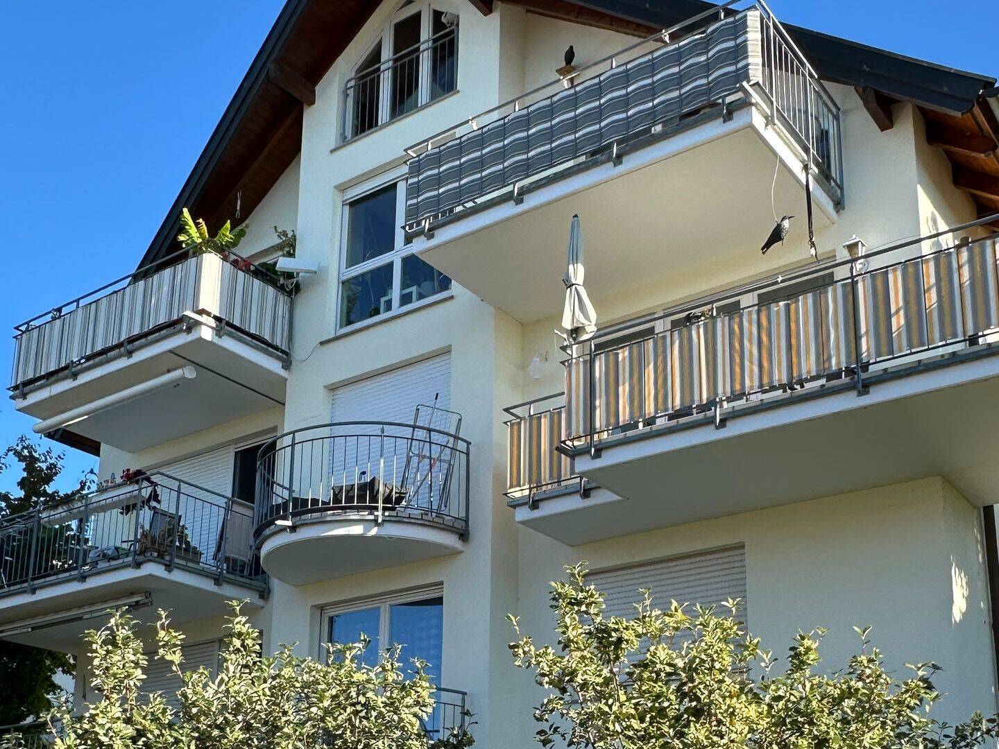 Wohlfühlen in Allensbach – Helle 3,5-Zimmer-Wohnung mit 2 Balkonen, Garage & Stellplatz, 78476 Allensbach