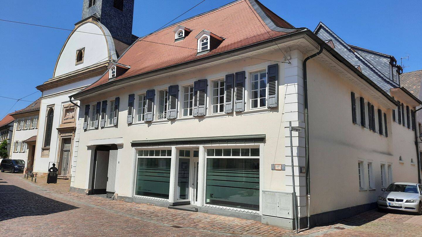 Wohnung oder Büro / Praxis / Kanzlei – 4 Zimmer 145m² mit Balkon, 67251 Freinsheim
