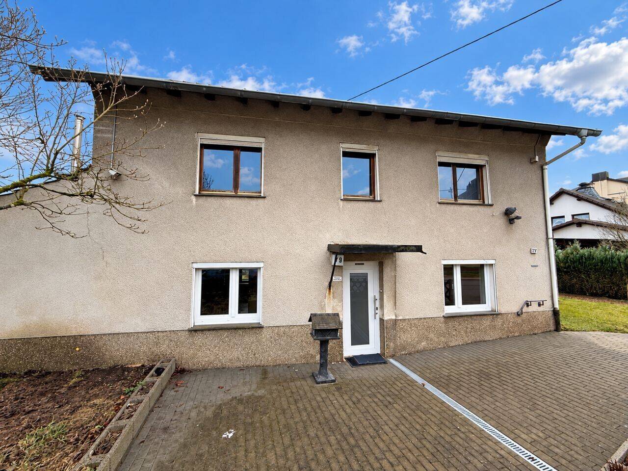 Handwerkerhaus mit schönem Grundstück in zentraler Lage in Göttelborn, 66287 Quierschied