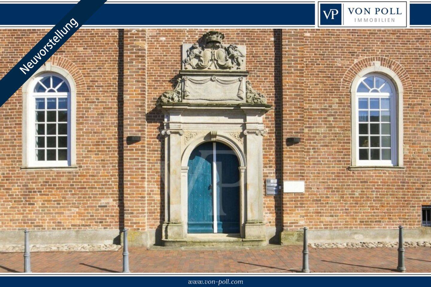 Einmalig statt alltäglich – spektakuläres Wohnen hinter historischen Kirchenmauern mit eigenem Park, 26452 Sande