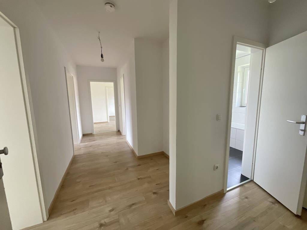 TOP 4-Zimmer-Wohnung, mit Balkon in Aurich-Sandhorst!, 26603 Aurich