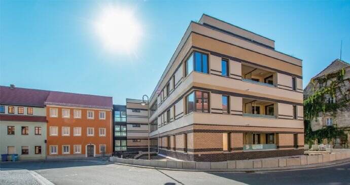 Moderne 2-Raum-Wohnung im EG mit Loggia mitten im Zentrum (Wohnung 2), 4758 Oschatz
