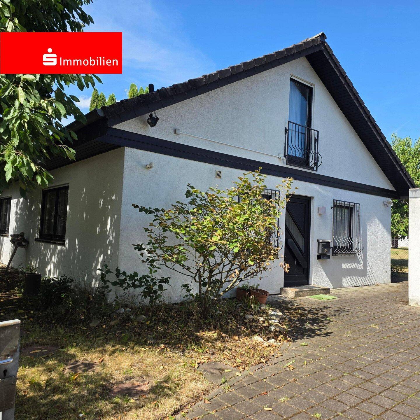 Ein Zuhause zum Wohlfühlen-Wohnen auf einer Ebene mit Studio, Doppelgarage und uneinsehbarem Garten, 35274 Kirchhain