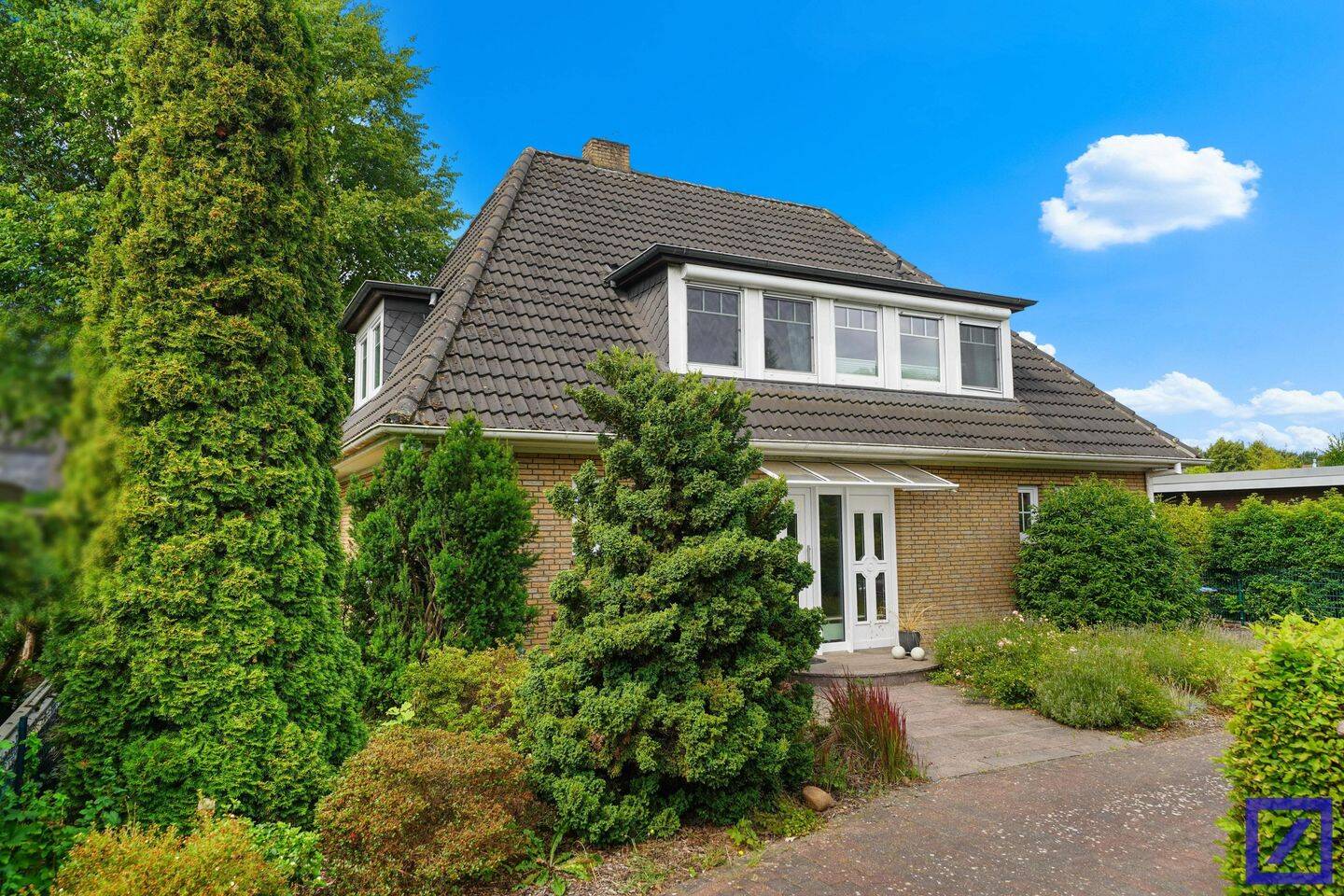Gemütliches Einfamilienhaus in attraktiver Wohnlage auf großem Grundstück, 28307 Bremen (Arbergen Mahndorf Osterholz)