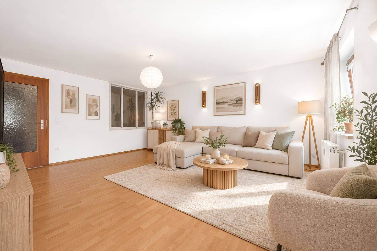 Großzügige 3-Zimmer-Wohnung mit ca. 102 m² und Balkon direkt am Marktplatz in Gars am Inn, 83536 Gars a. Inn (Gars)