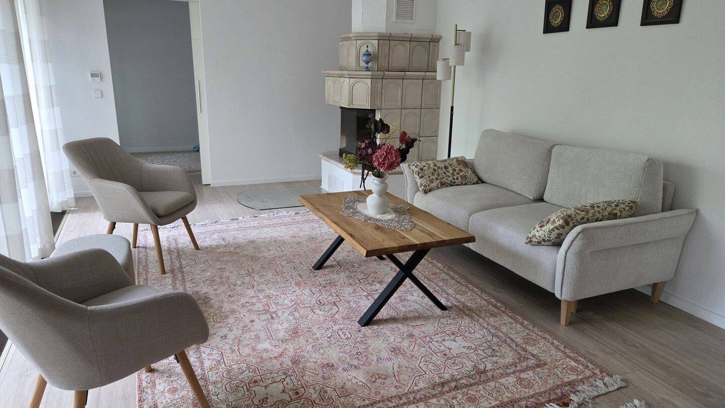 Großzügige Doppelhaushälfte mit Garten & Garage in Hannover-Kirchrode – ab Mitte Oktober, 30559 Hannover