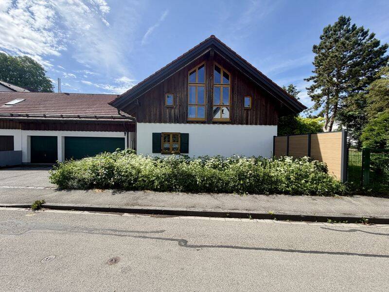 Traumgrundstück mit charmanten und gepflegtem Einfamilienhaus in ruhiger Lage in Erding Süd, 85435 Erding