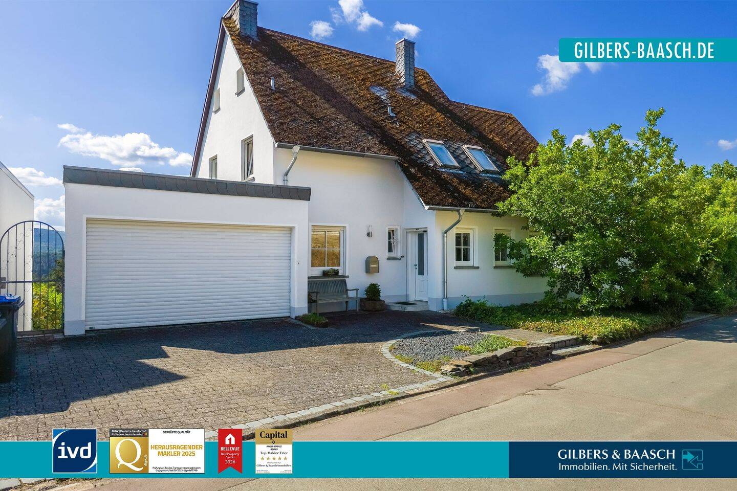 Gusterath: Freistehendes Einfamilienhaus mit Einliegerwohnung, zwei Garagen und Blick ins Grüne, 54317 Gusterath