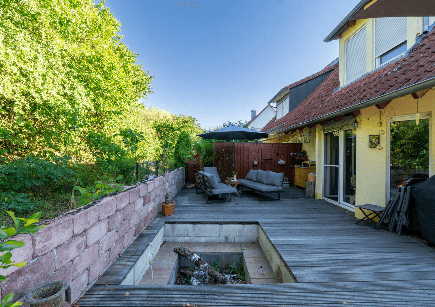 Traumhafte DHH mit riesigem Garten und Lagerfeuerplatz, 90584 Allersberg