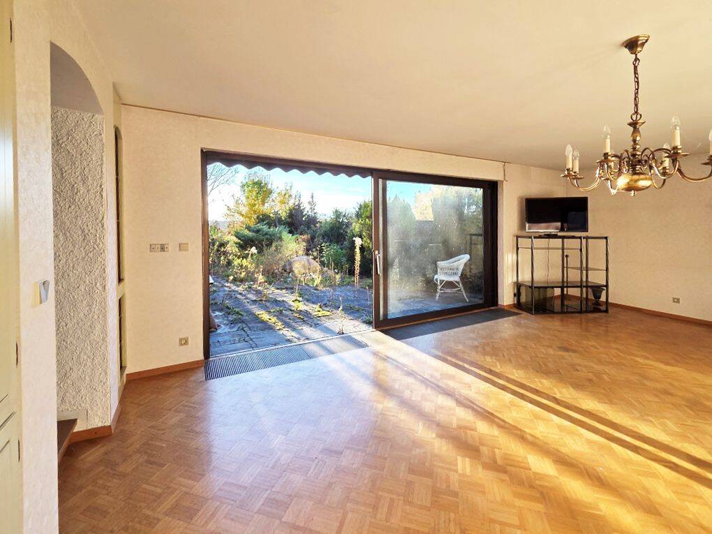 Exklusive Wohnlage mit herrlicher Aussicht, 71229 Leonberg
