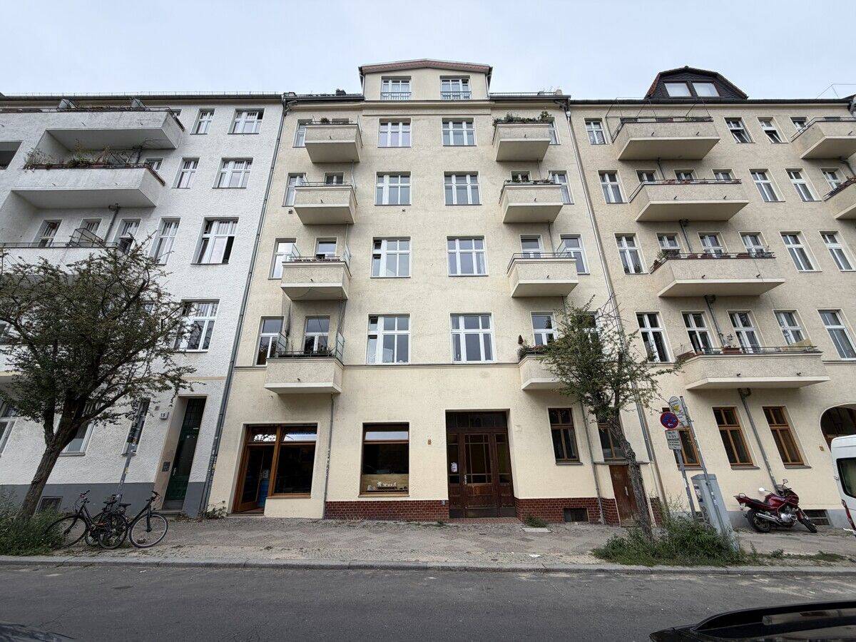 Altbaucharme in Schöneberg – 2 Zimmer mit Balkon, Stuck und Dielen „Bezugsfrei 12/26“, 10829 Berlin (Tempelhof-Schöneberg Schöneberg)