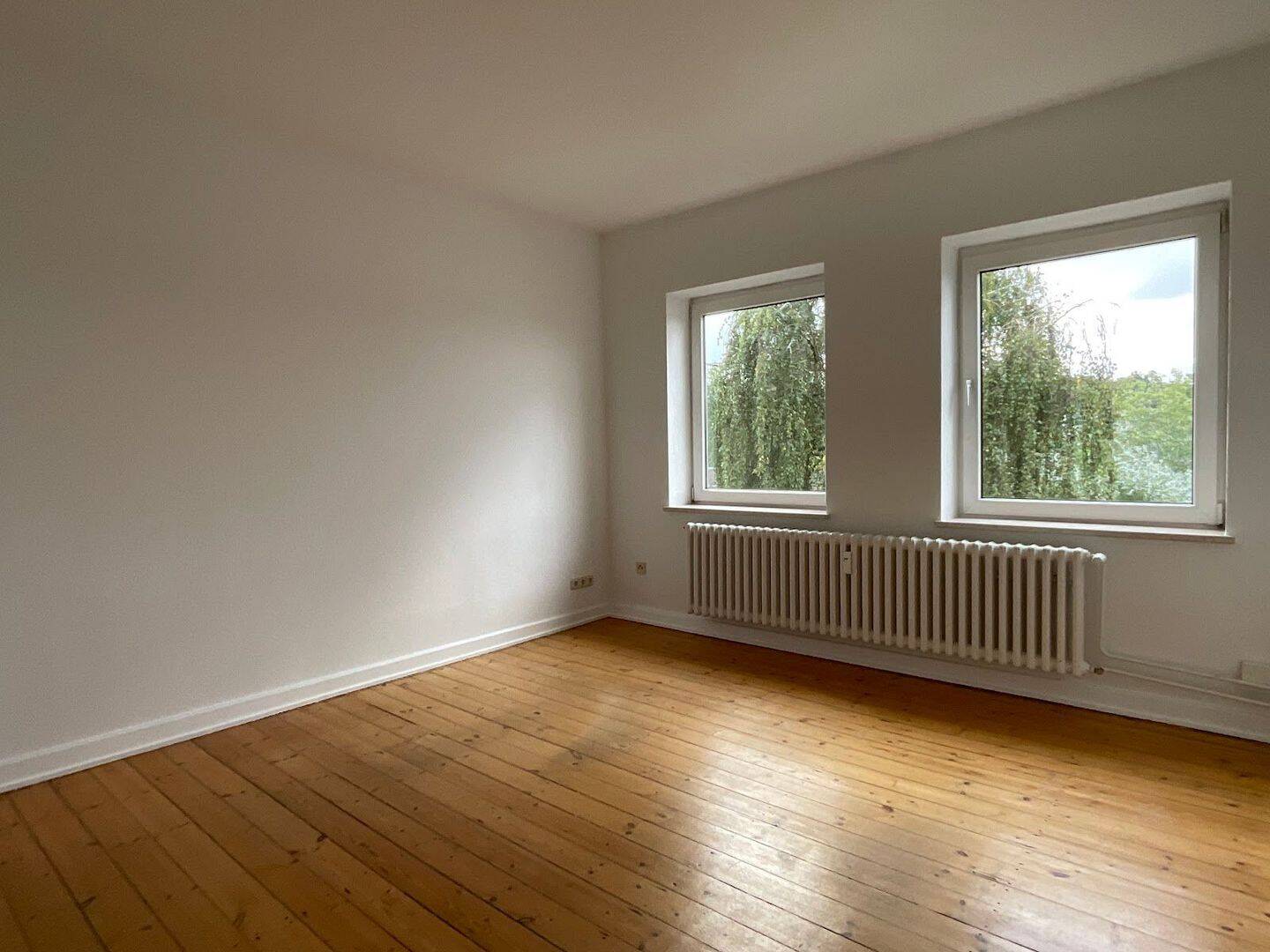 2 Zimmer Wohnung in HAW-Nähe mit EBK, 24149 Kiel (Neumühlen-Dietrichsdorf)