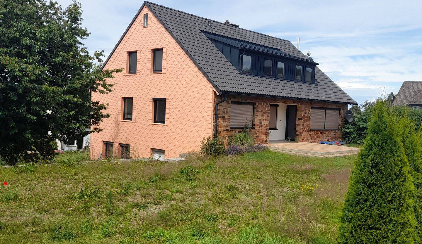 Einfamilienhaus mit großem Garten in Naila, Ortsteil, 95119 Naila