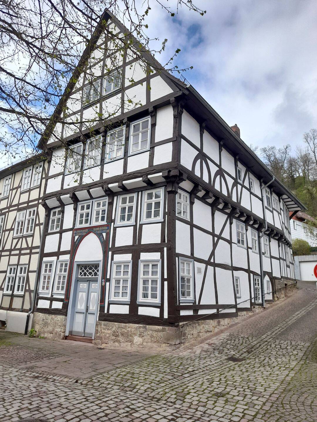 1-Zimmer-Wohnung in saniertem Fachwerkhaus, 34414 Warburg