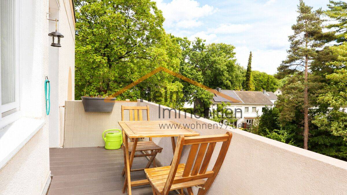Gemütliche Dachgeschosswohnung mit Balkon in ruhiger Lage, 51427 Bergisch Gladbach