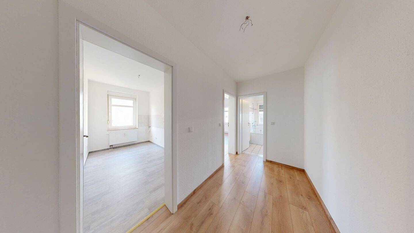 Moderne 2-Zimmer-Wohnung mit Stellplatz in bester Lage von Heidenau!, 1809 Heidenau