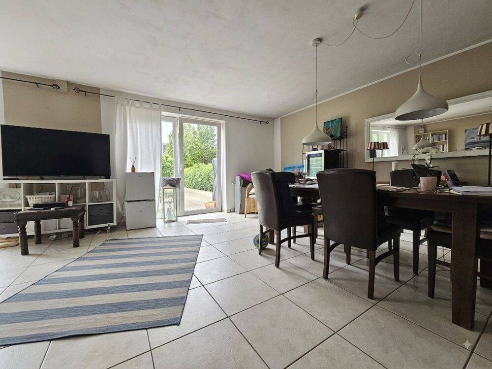 Großzügige 5-Zimmer Erdgeschoss-Wohnung in ruhiger Lage, 22457 Hamburg (Eimsbüttel Eidelstedt Niendorf Schnelsen)