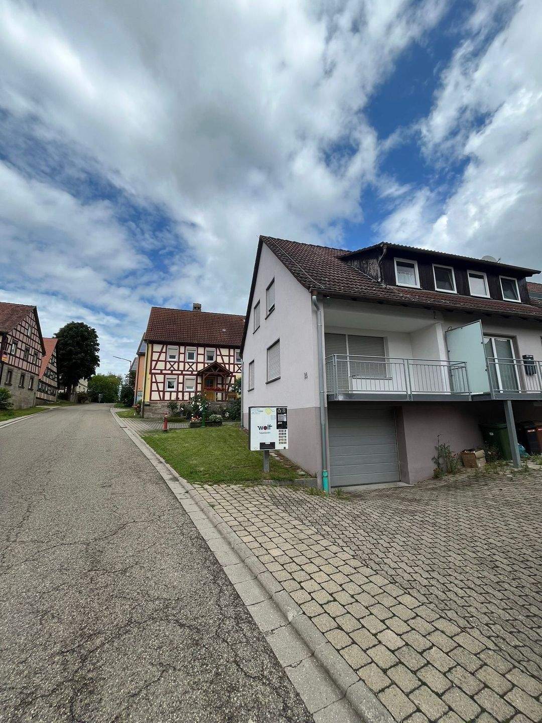 Vier-Zimmer-Wohnung in Adelshofen / OT Neustett, 91587 Adelshofen