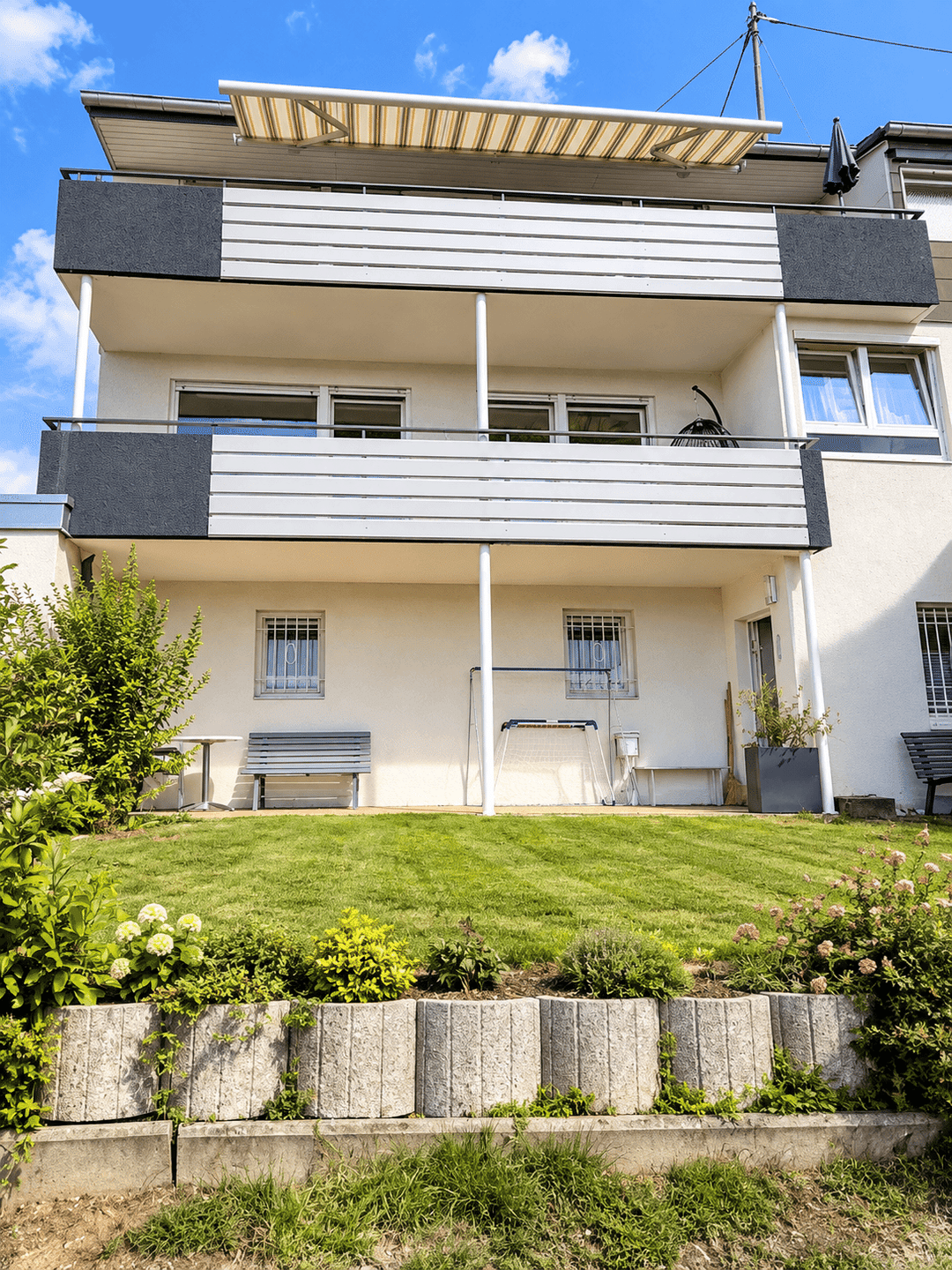 CHARMANTES ZWEIFAMILIENHAUS in ruhiger Wohnlage in Nürtingen-Zizishausen – 232-26, 72622 Nürtingen