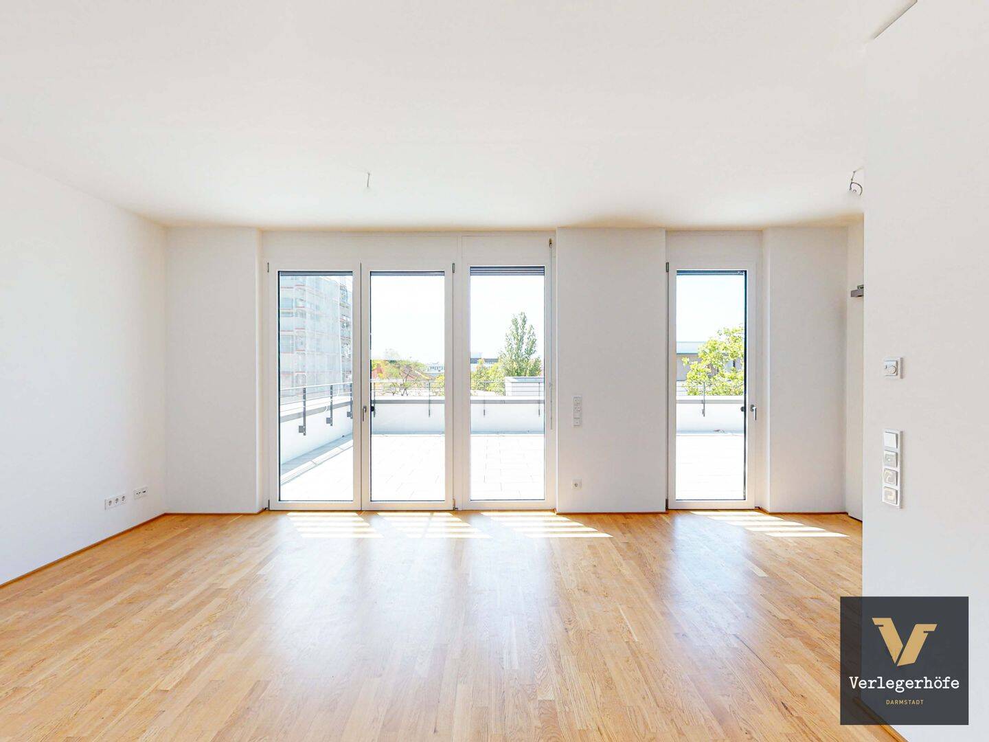 Lichtdurchflutete und großzügig geschnittene 3-Zimmer-Wohnung mit Dachterrasse und Loggia!, 64295 Darmstadt (Darmstadt)