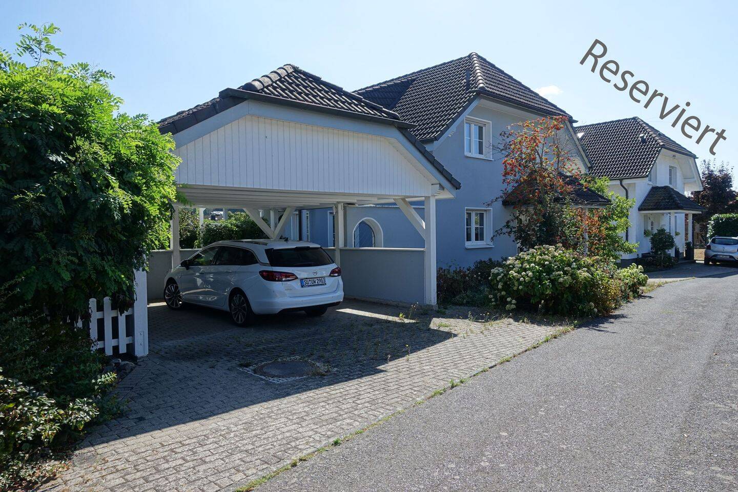 Helle Erdgeschosswohnung mit Fußbodenheizung, 2 Terrassen und Carport – Bad Honnef-Aegidienberg, 53604 Bad Honnef
