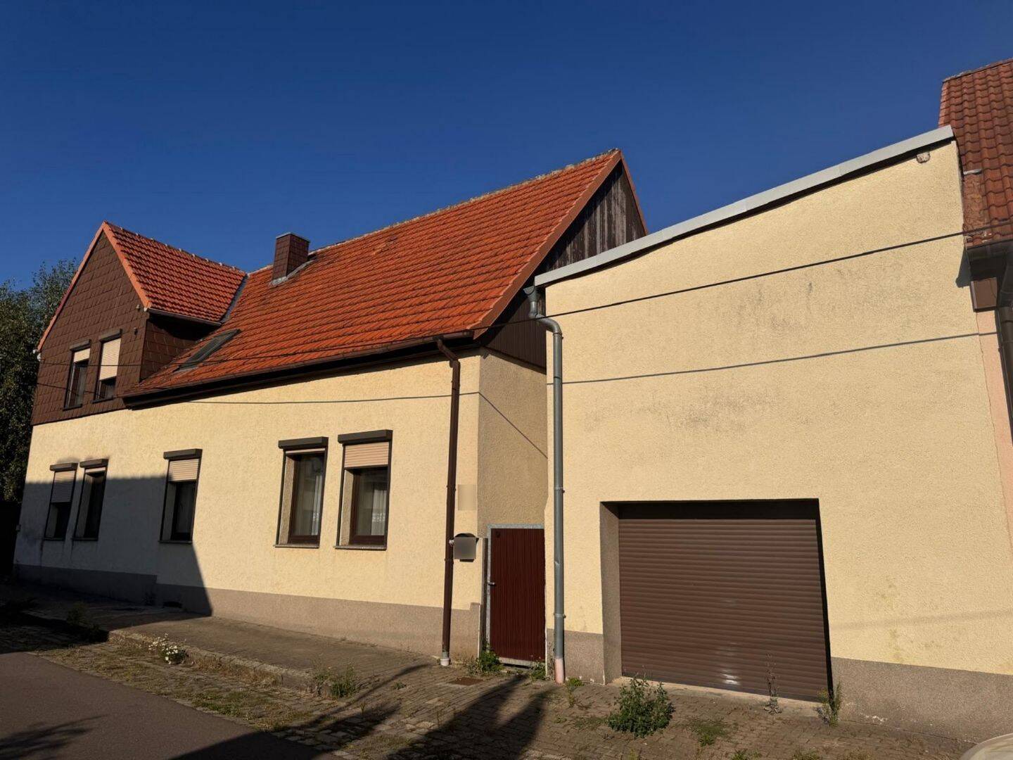 Freistehendes Einfamilienhaus in Helbra mit viel Platz und Gestaltungspotenzial, 6311 Helbra