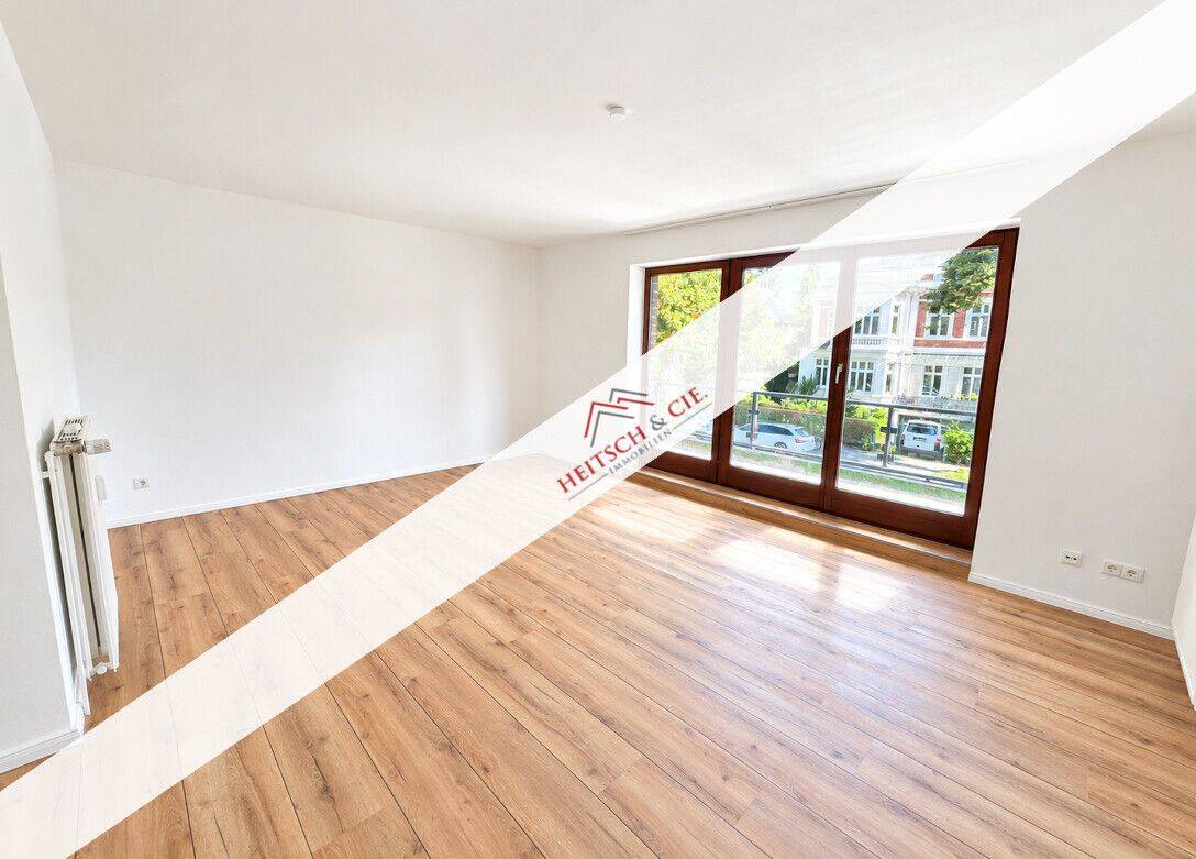 Erstbezug nach Sanierung: 1-Zimmer Wohnung mit Balkon & PKW-Stellplatz in bester Lübecker Lage!, 23564 Lübeck (Sankt Gertrud Sankt Jürgen)