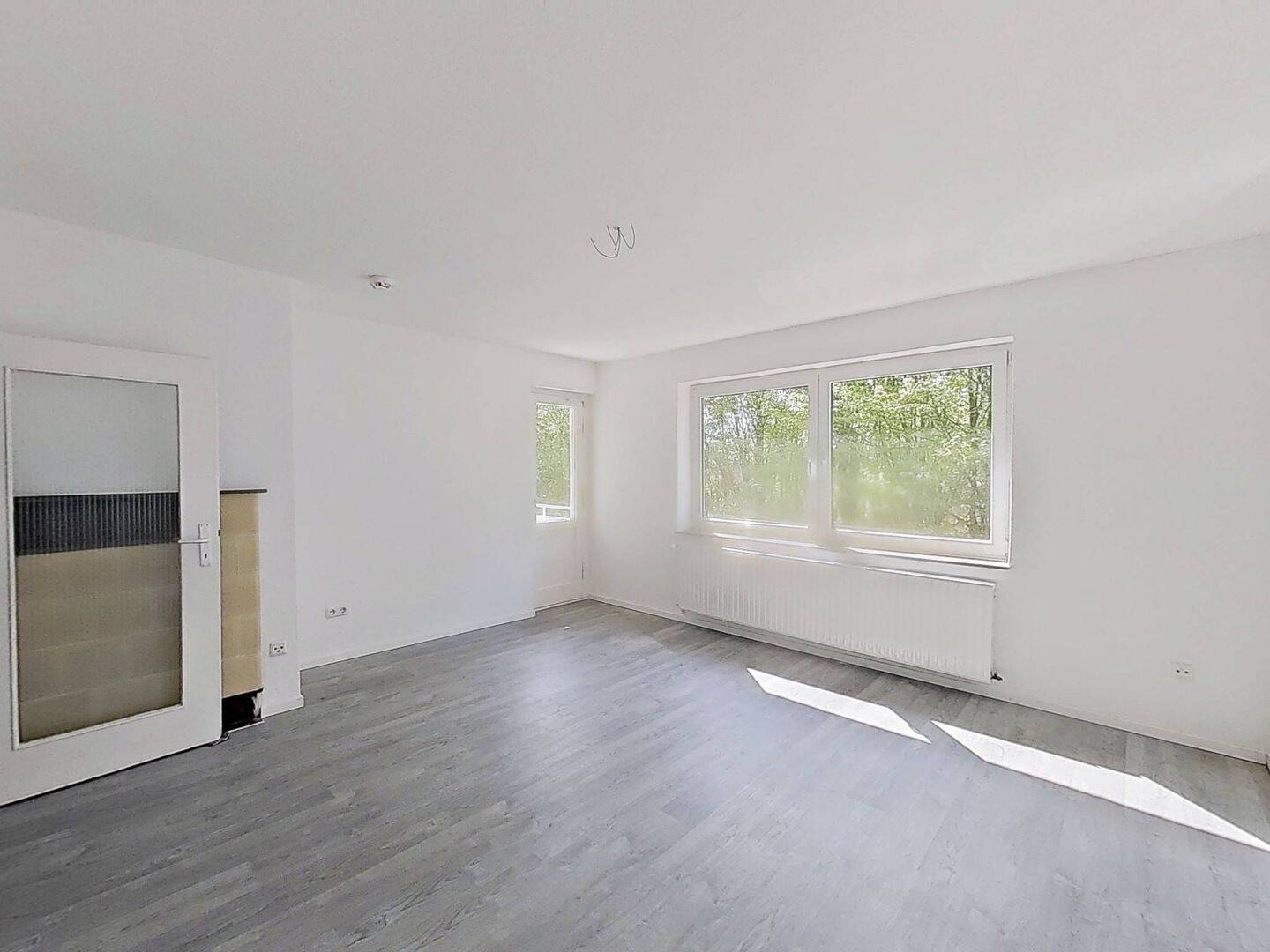 **FRISCH RENOVIERT** Helle 3-Zimmer-Wohnung mit BALKON und modernem Wannenbad, 49356 Diepholz