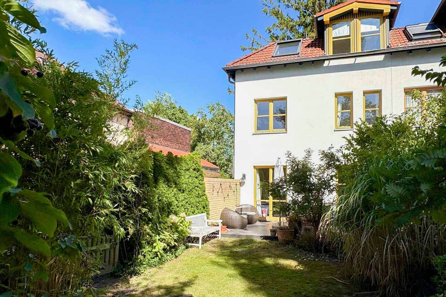Viel Platz für die ganze Familie: Modernes Reiheneckhaus in gefragter Lage von Berlin-Heiligensee, 13503 Berlin (Reinickendorf)