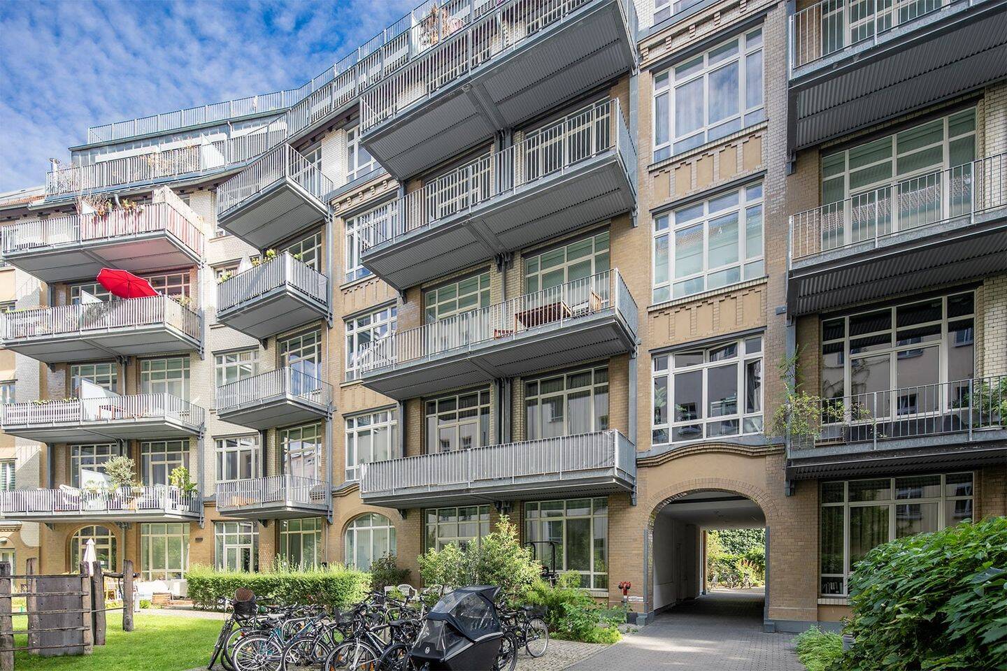 Modernes Wohnen nahe Boxhagener Platz: Loft mit großem Balkon, 10247 Berlin (Friedrichshain-Kreuzberg Friedrichshain Prenzlauer Berg)