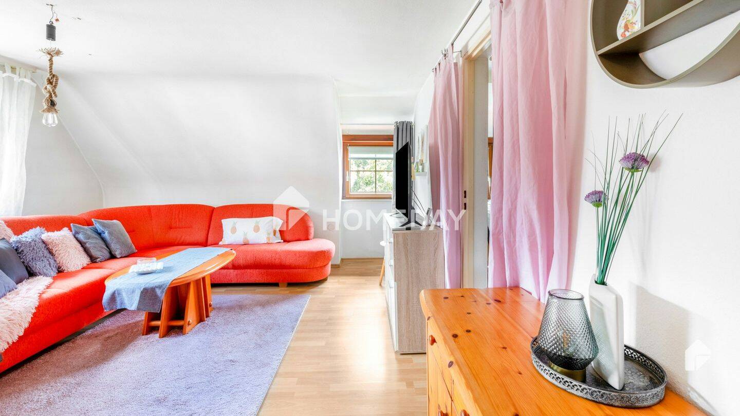 Charmante Maisonettewohnung auf 110 QM mit 7 Zimmern, Garage und Keller, 72574 Bad Urach