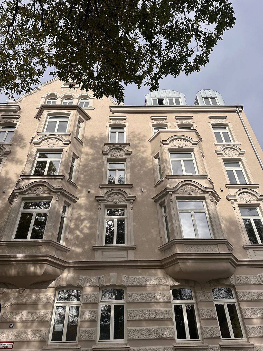 Luxuriöses Wohnen auf 158m²: Erstbezug nach Kernsanierung | Altbau mit Balkon | Energieeffizienz, 86152 Augsburg (Innenstadt)