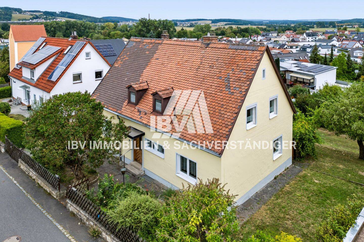 Praktische Aufteilung und eine tolle Familienlage !, 92224 Amberg