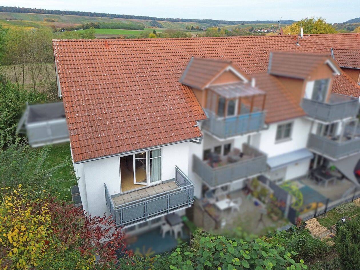 HELLE 2-ZIMMERWOHNUNG MIT BALKON UND TG-STELLPLATZ, 74248 Ellhofen