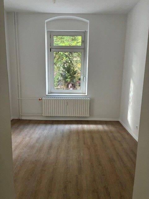 Sehr schöne sanierte EG Wohnung in Duisburg zu vermieten, 47137 Duisburg (Mittelmeiderich Obermeiderich Untermeiderich)