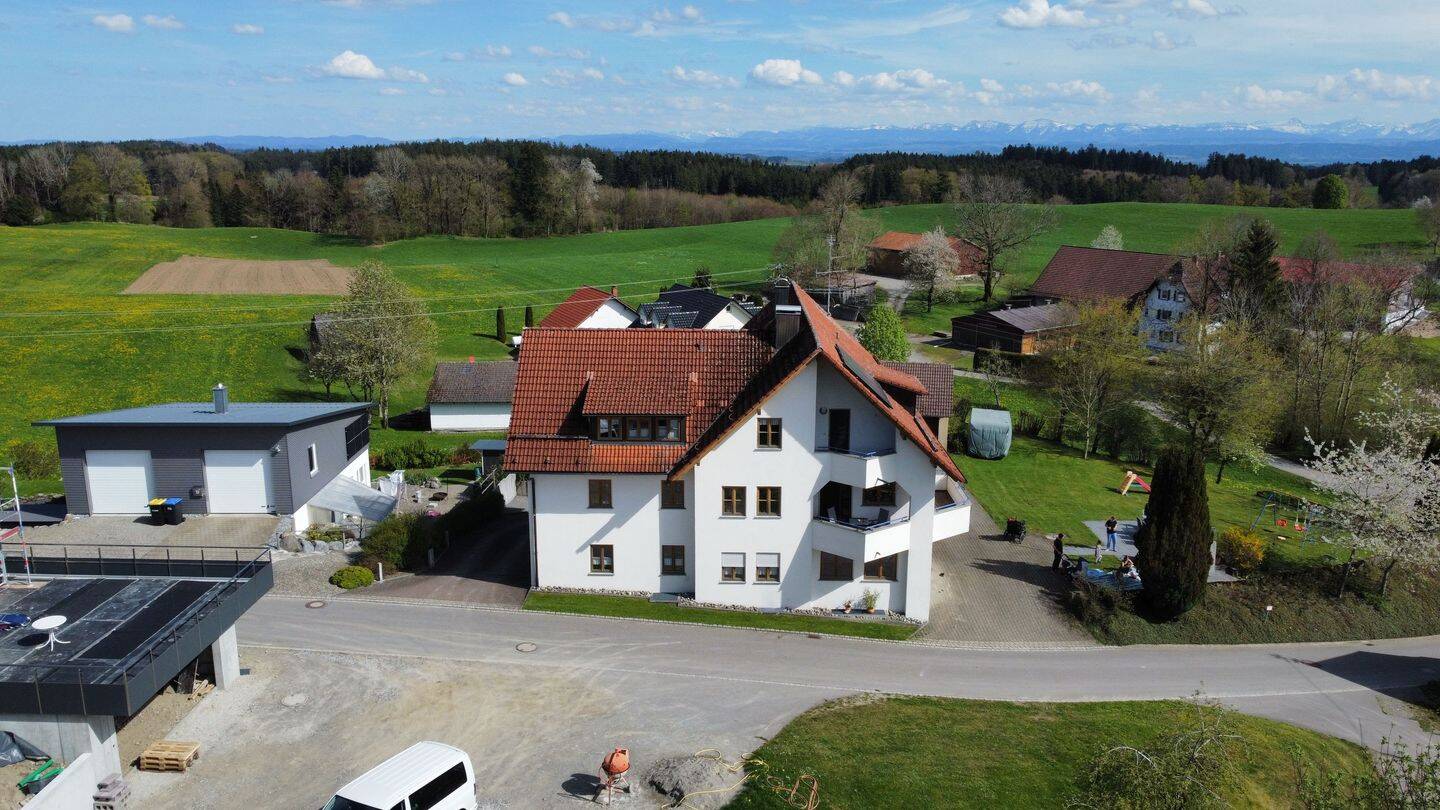 Großzügige Doppelhaushälfte in Waldburg-Egg mit Alpenblick, 88289 Waldburg