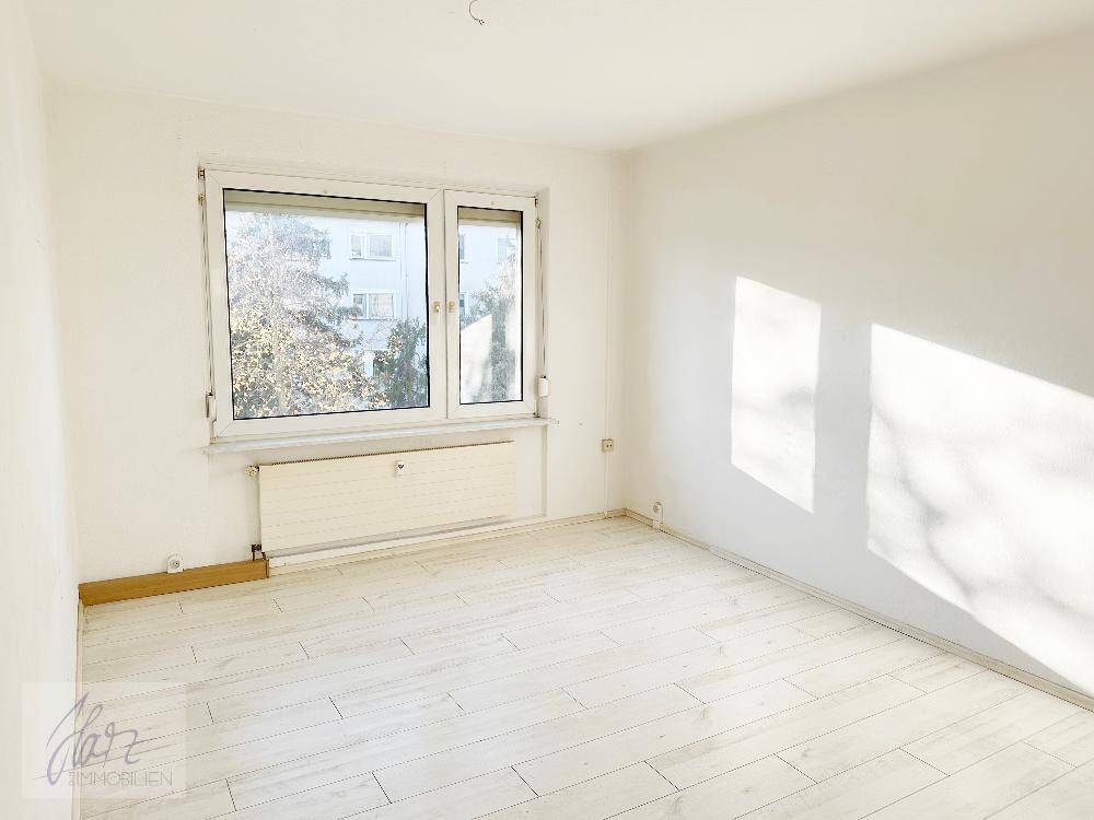 *** IHR NEUES ZUHAUSE WARTET – 3-RAUM-WOHNUNG IN ZEITHAIN MIT RENOVIERUNGSVORTEIL ZUR MIETE! ***, 1619 Zeithain