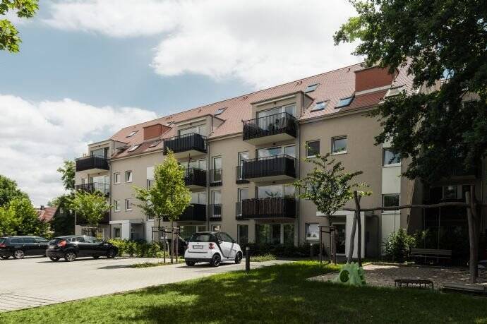 Schöne 4 Zimmer-Wohnung mit Balkon, 1237 Dresden