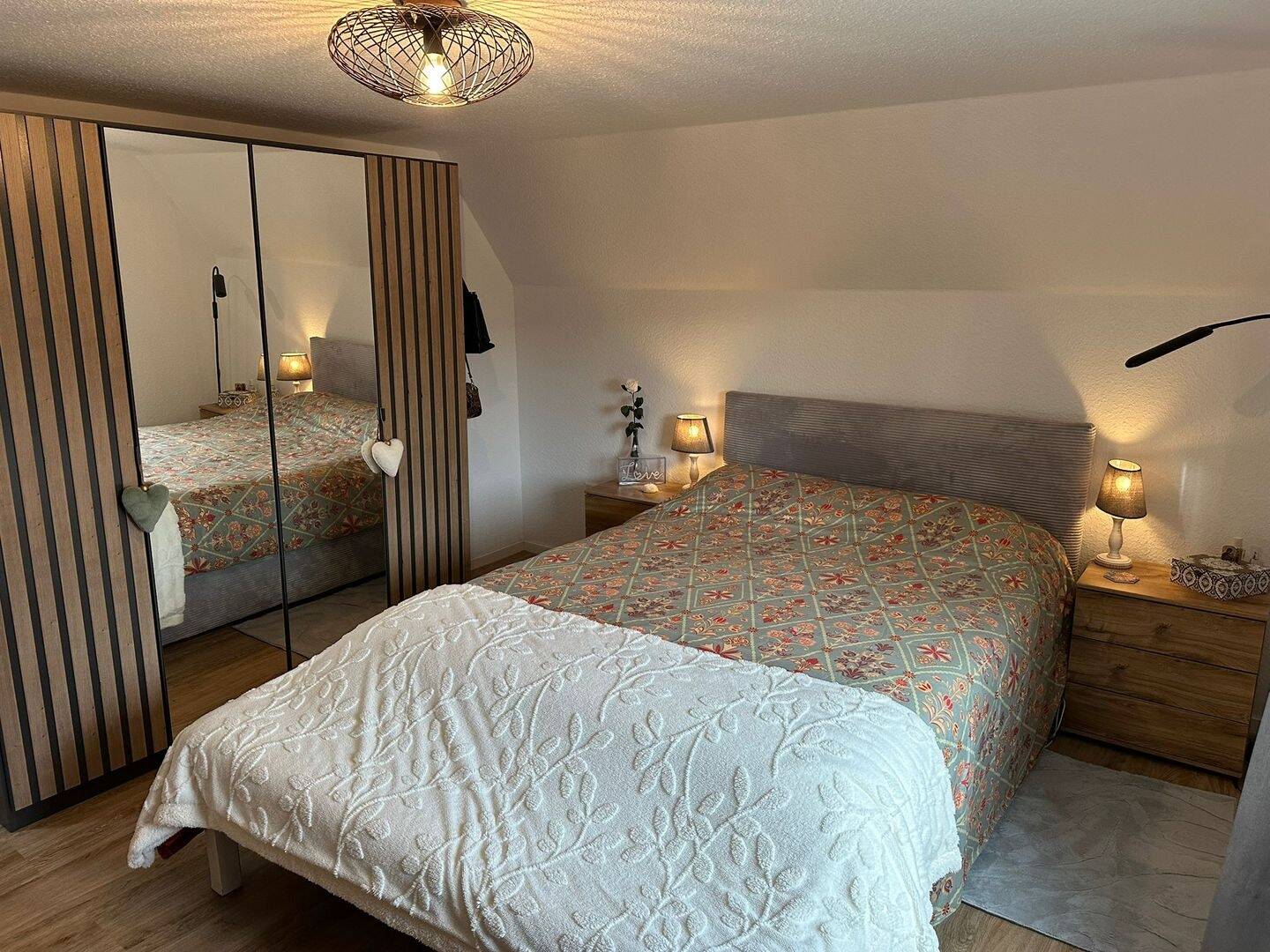 Stilvoll modernisierte 3- Zimmer- Dachgeschosswohnung in ruhiger Lage zu vermieten, 23738 Beschendorf