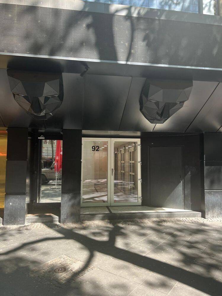 Zentrale Ringlage ! Saniertes und vollmöbliertes Appartement zum ruhigen Innenhof !, 50672 Köln (Innenstadt-Nord Altstadt-Nord Neustadt-Nord)