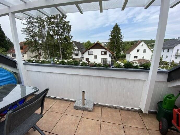 Lichtdurchflutete 3-Zimmer-Wohnung mit einem traumhaften Blick auf die Weinberge, 55130 Mainz (Laubenheim Weisenau)