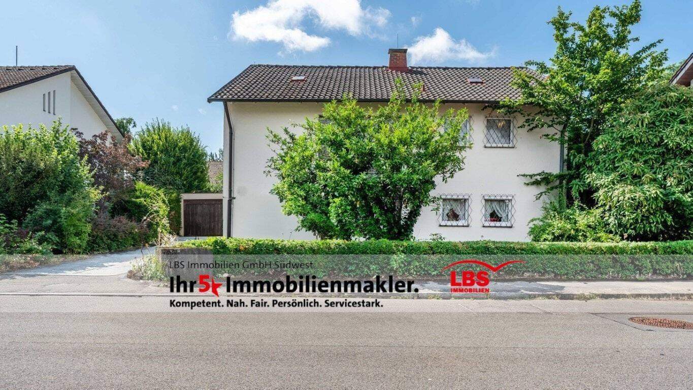 Großzügiges Haus mit uneinsehbarem, sonnigem Garten in ruhiger Wohnlage!, 78224 Singen (Hohentwiel)