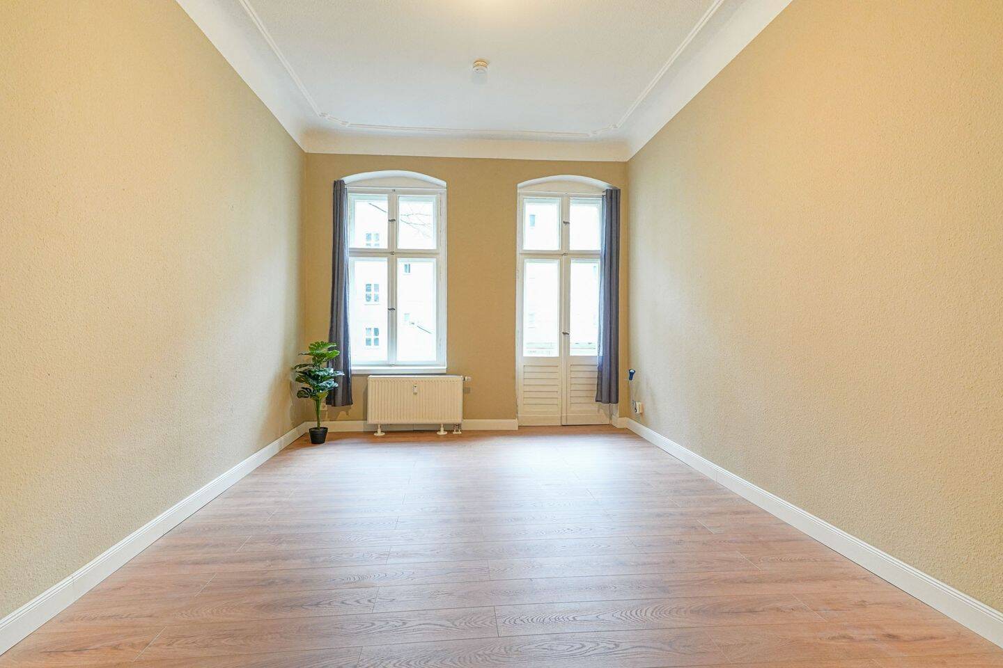 Charmante Altbauwohnung mit Dielen, Balkon und klassischem Wohngefühl, 10365 Berlin (Lichtenberg Hohenschönhausen Kleingartenanlage Weiße Taube Lichtenberg)