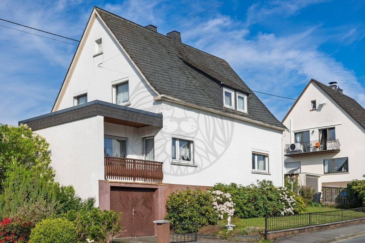 Westerburg/Stadt: Gepflegtes Einfamilienhaus mit Garage und großem Garten, 56457 Westerburg