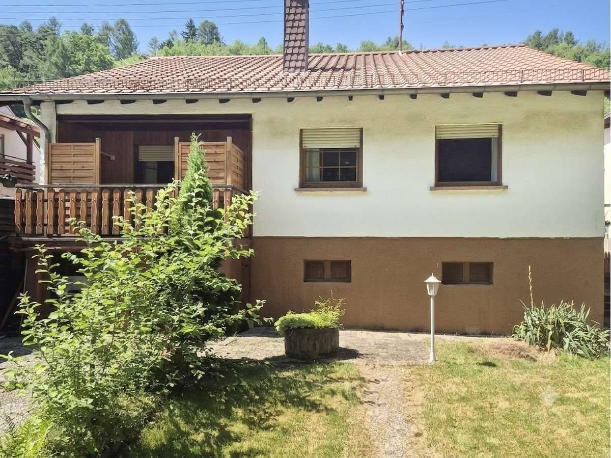 Freistehendes Einfamilienhaus in Obernheim-Kirchenarnbach – Ihr neues Zuhause mit Garten wartet, 66919 Obernheim-Kirchenarnbach