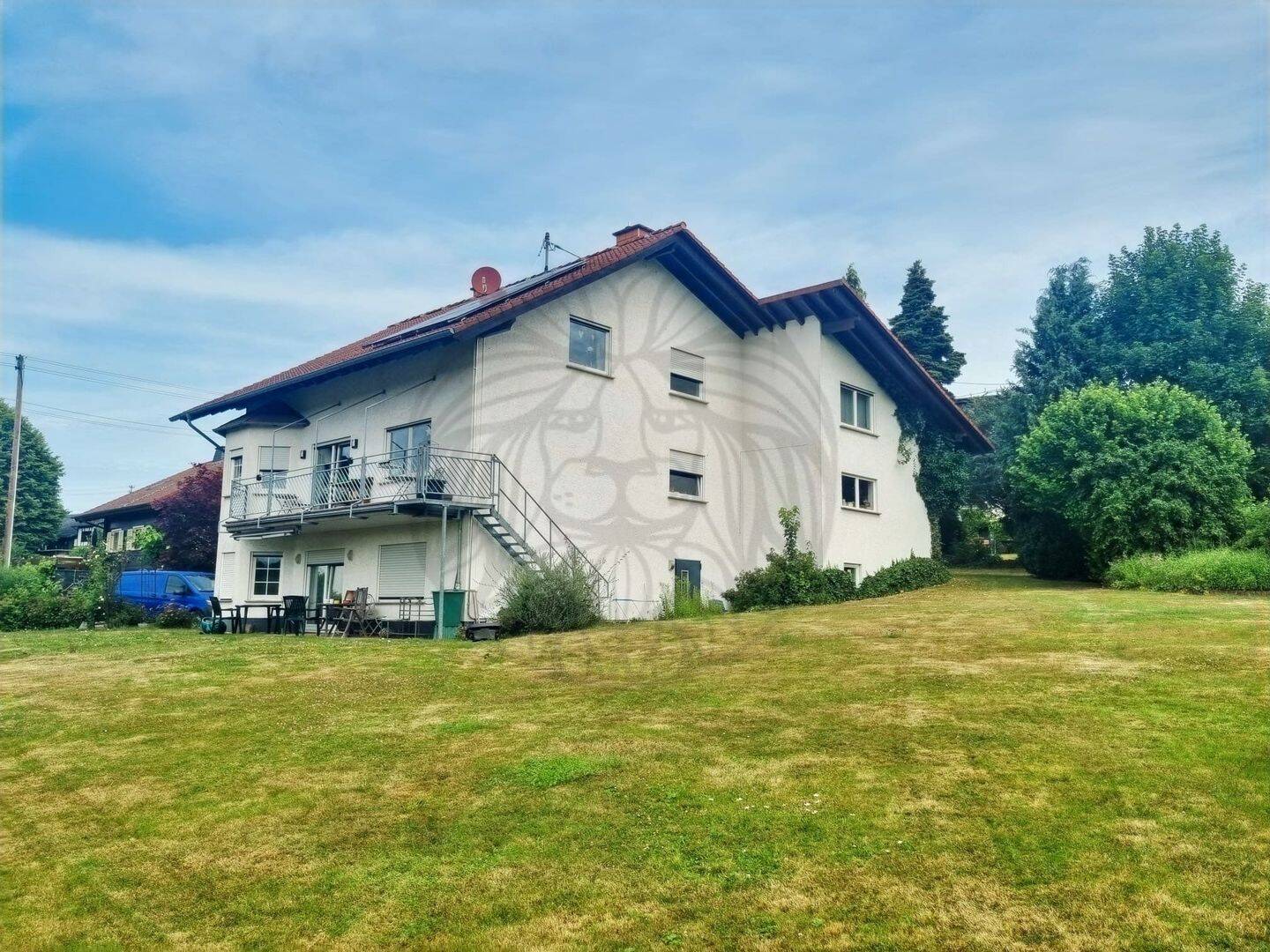 Mudenbach/Hanwerth: Gepflegte Immobilie mit ELW, Garage und großen Areal in herrlicher Randlage, 57614 Mudenbach